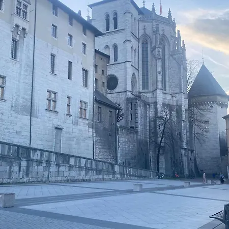 Du Chateau
