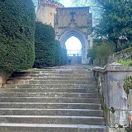 Du Chateau Διαμέρισμα *