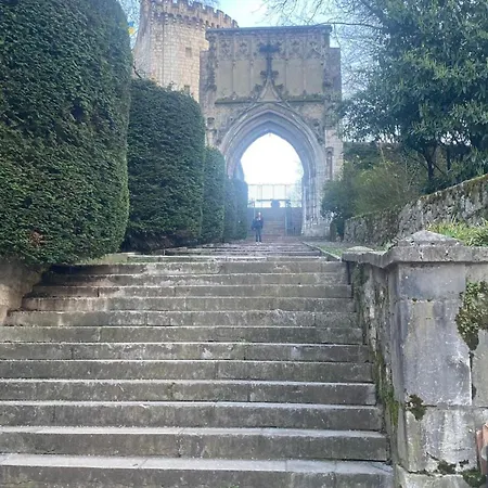 Du Chateau *